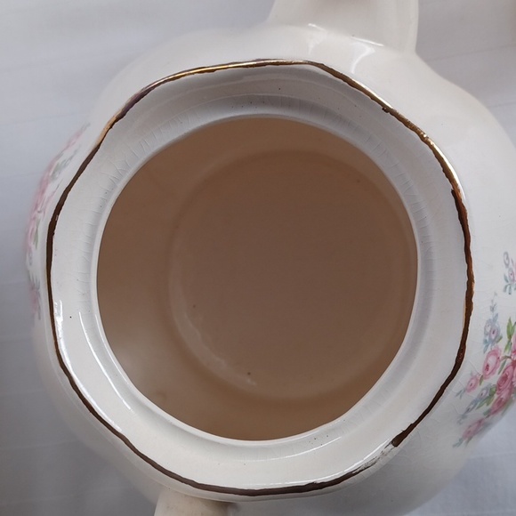 Arnels Floral "Doreen & Marty" Vintage Teapot - Picture 11 of 14